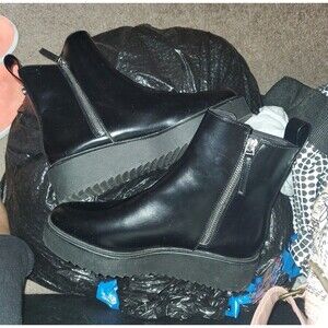 H&M Ankle Boots (8.5)